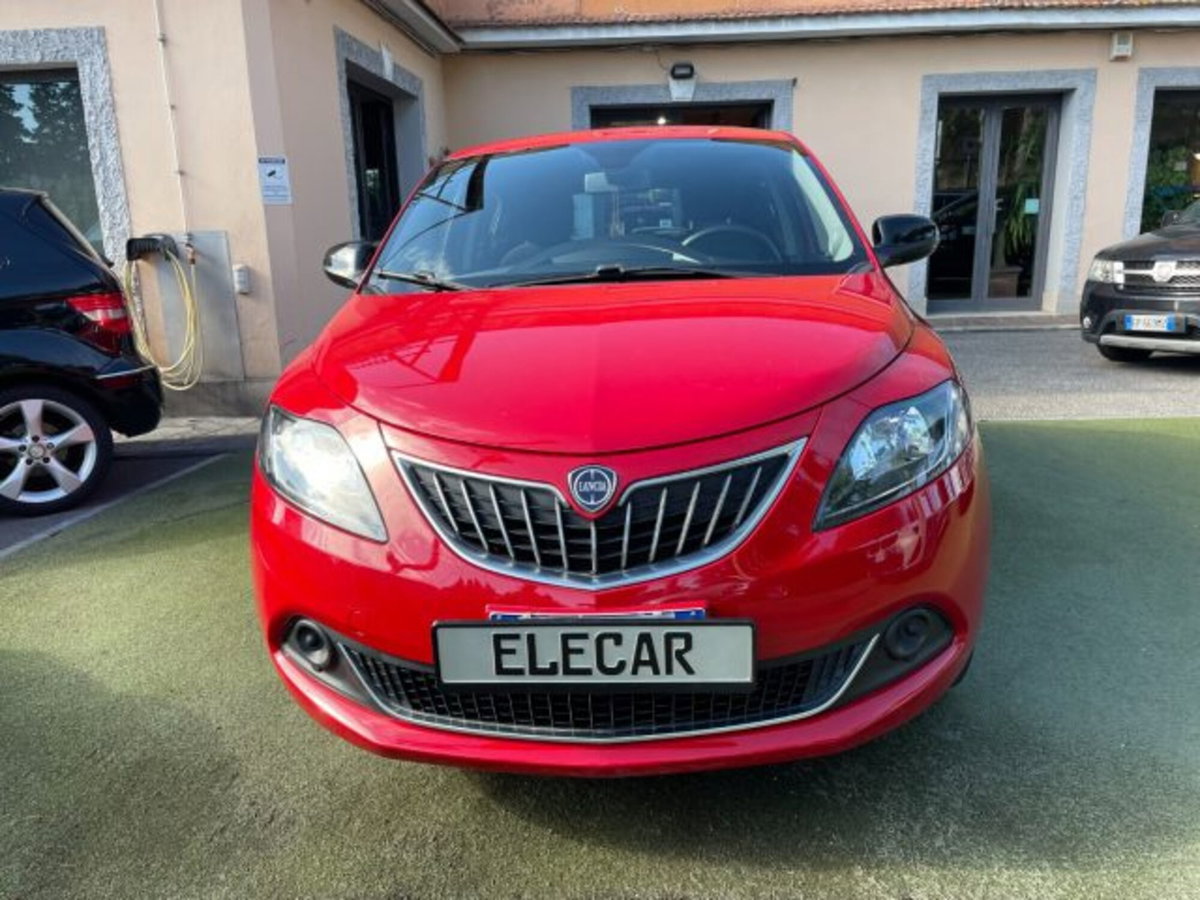 Lancia Ypsilon 1.0 FireFly 5 porte S&S Hybrid Ecochic Silver (2)