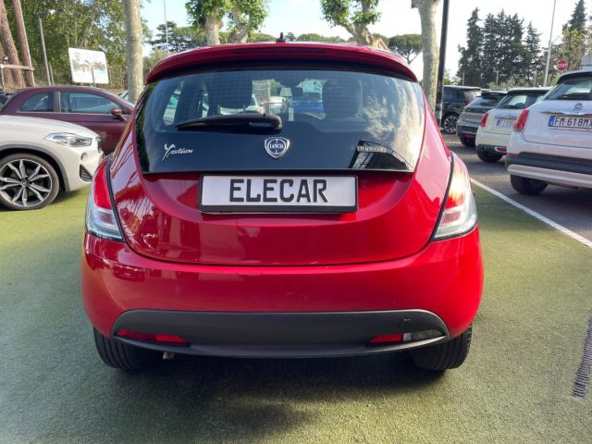 Lancia Ypsilon 1.0 FireFly 5 porte S&S Hybrid Ecochic Silver (5)