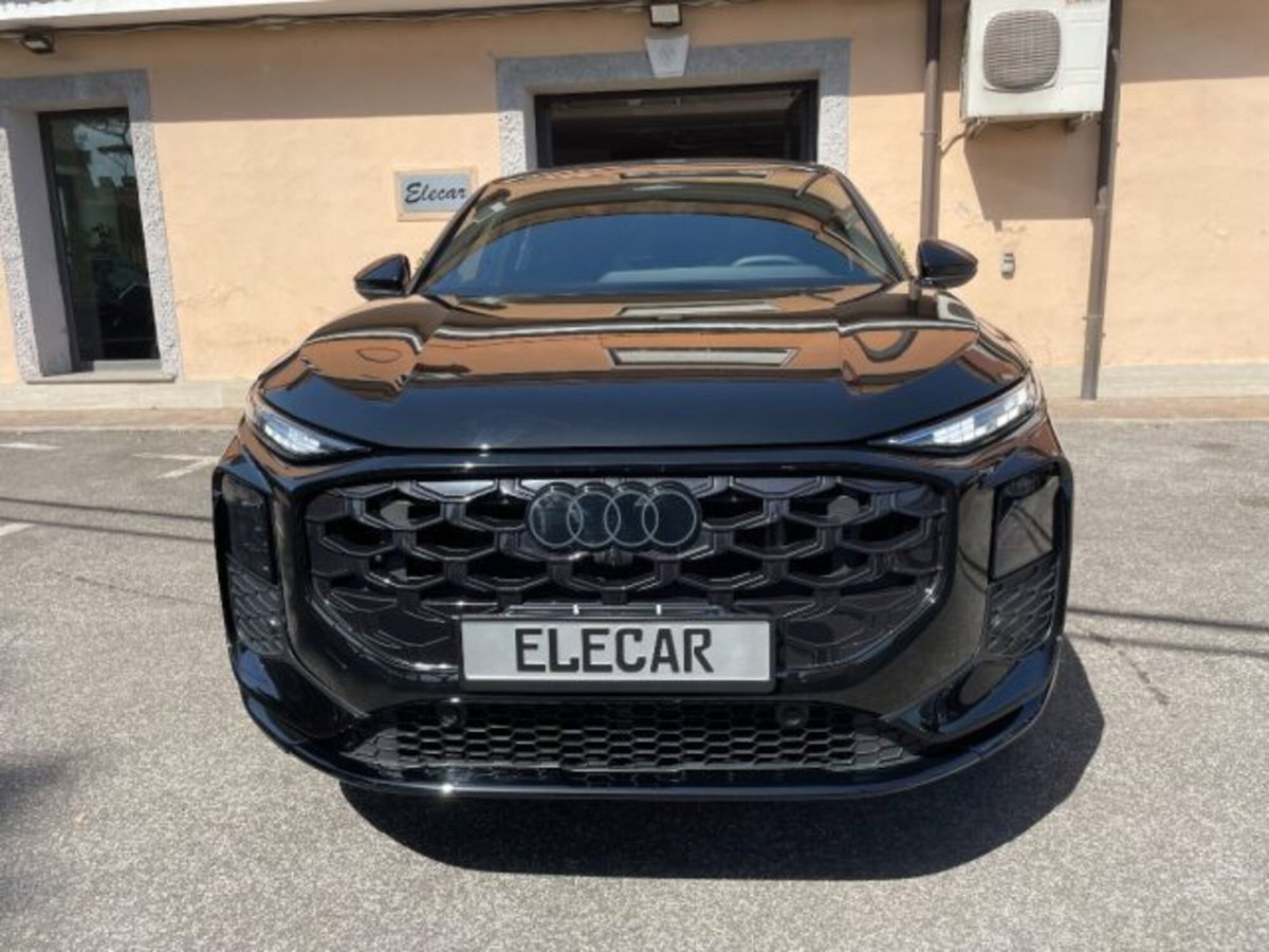 Audi Q3 Sportback 2.0 tfsi S line edition quattro 204cv s-tronic (2)