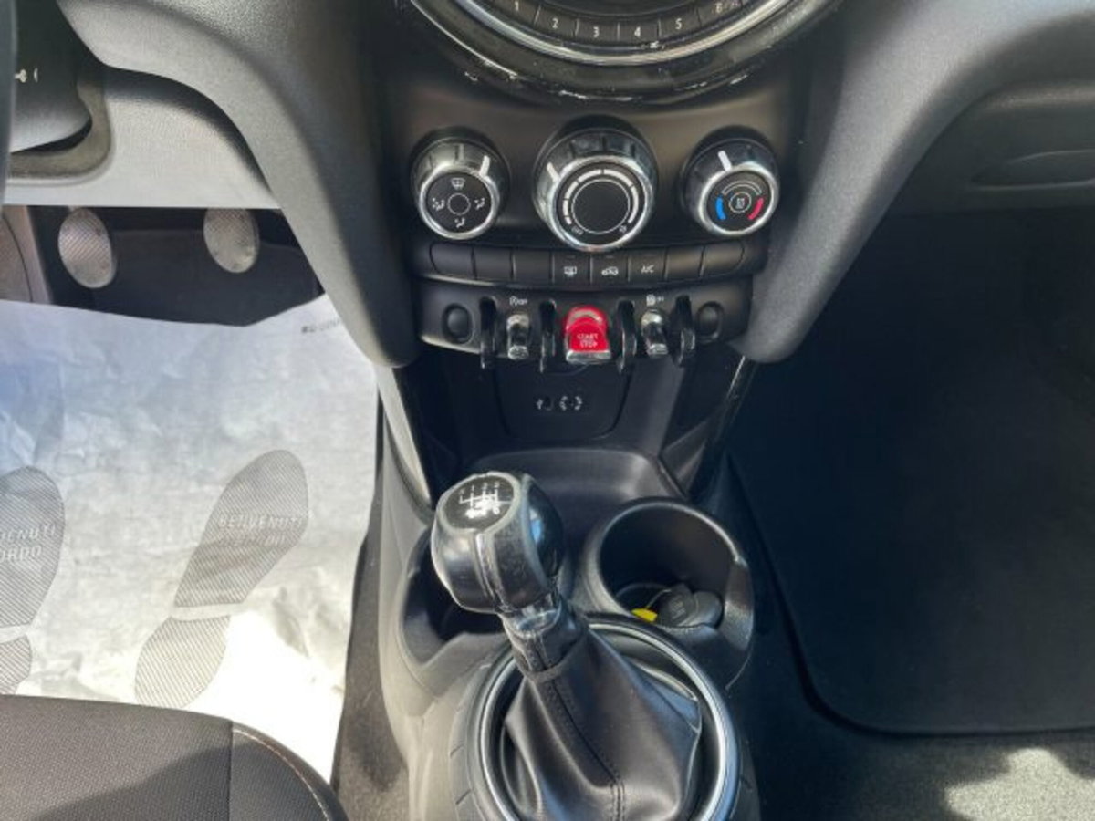 MINI Mini 1.5 Cooper D Business (10)