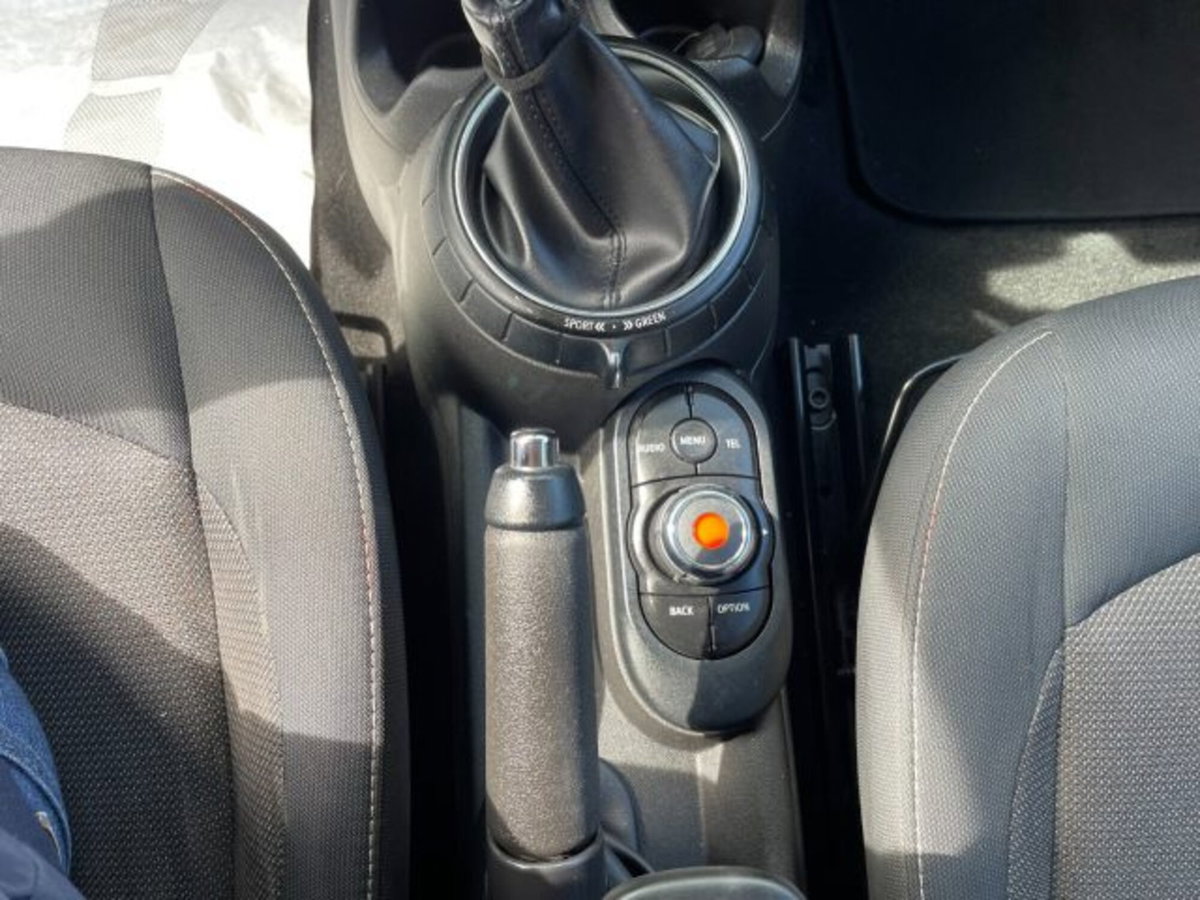MINI Mini 1.5 Cooper D Business (11)