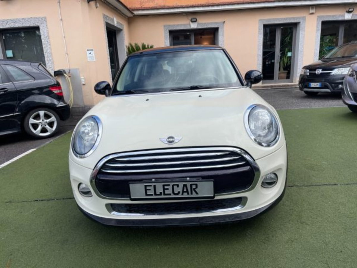 MINI Mini 1.5 Cooper D Business (2)