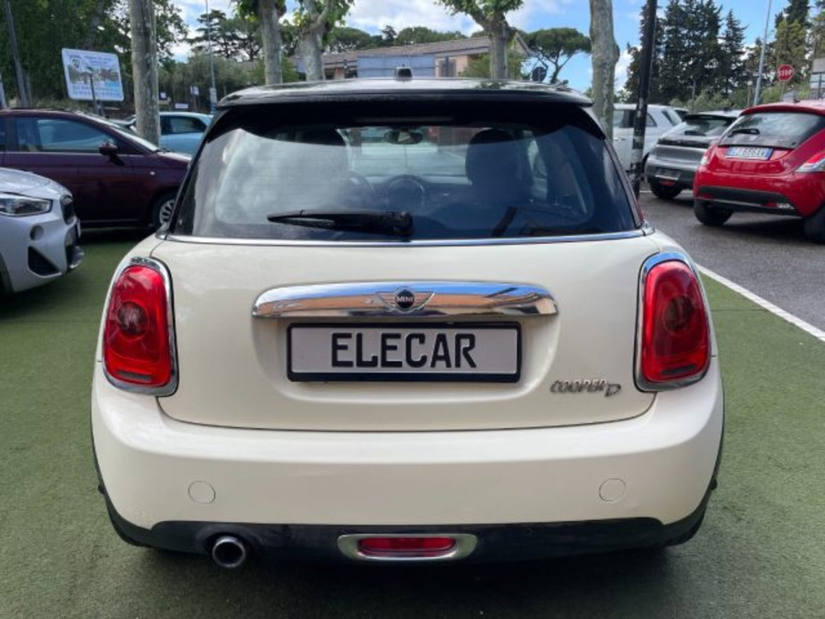 MINI Mini 1.5 Cooper D Business (5)