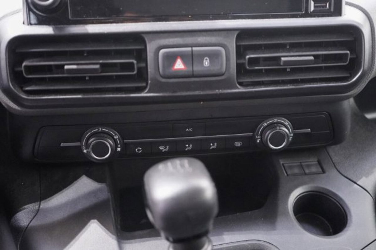 Peugeot Rifter Puretech 110 S&S Allure Standard (15)