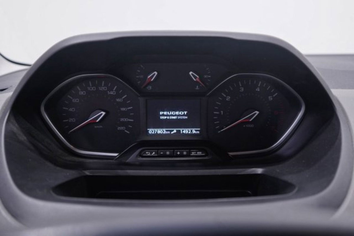 Peugeot Rifter Puretech 110 S&S Allure Standard (17)
