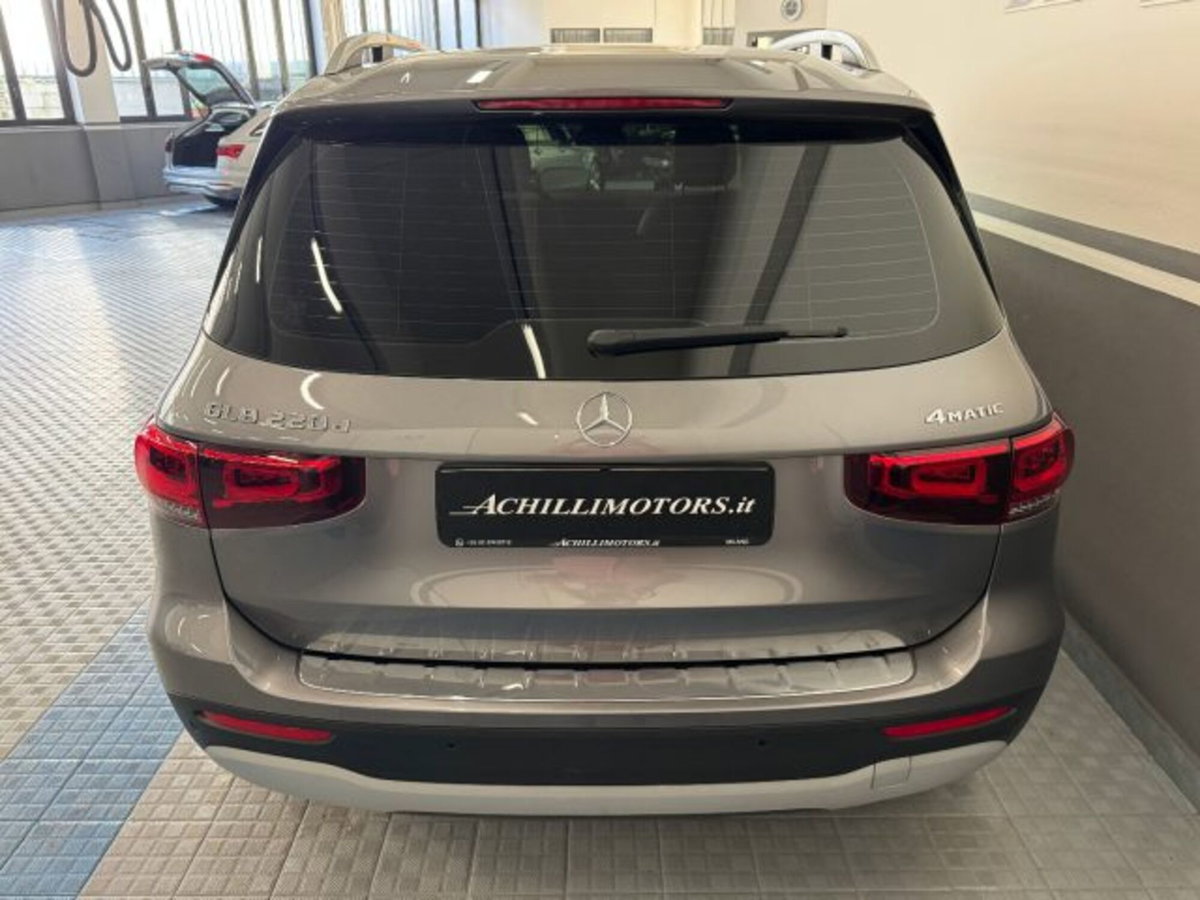 Mercedes-Benz GLB 220 d Automatic 4Matic Sport (12)