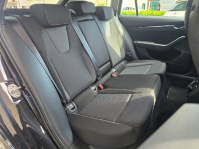 Skoda Octavia Station Wagon 2.0 TDI EVO SCR 150 CV DSG 4x4 Wagon Executive (11)