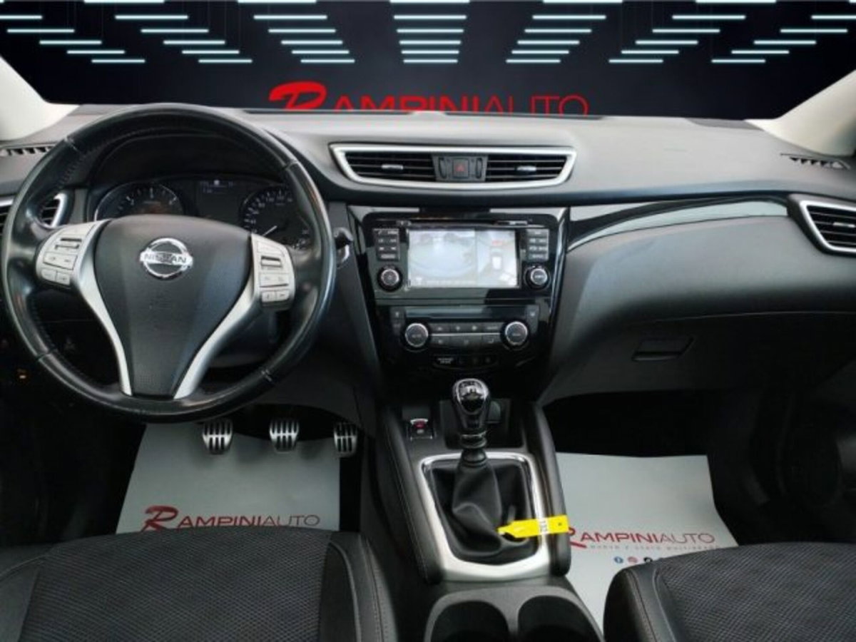 Nissan Qashqai 1.6 dCi 4WD Tekna (13)