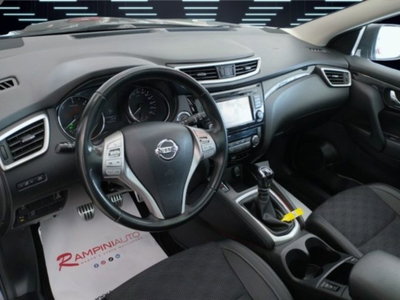 Nissan Qashqai 1.6 dCi 4WD Tekna (14)