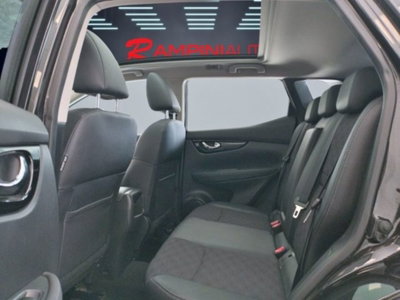 Nissan Qashqai 1.6 dCi 4WD Tekna (17)