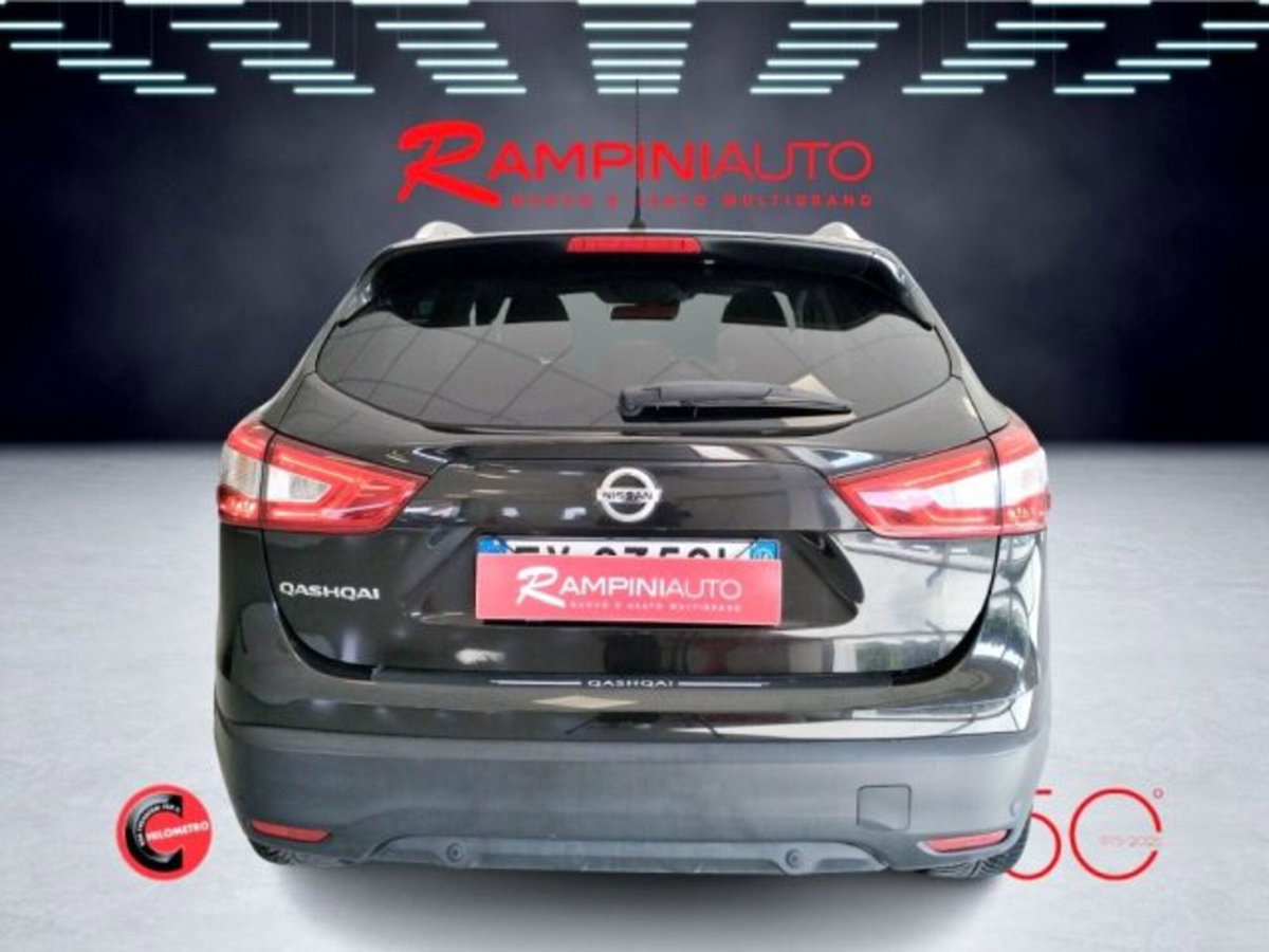 Nissan Qashqai 1.6 dCi 4WD Tekna (8)