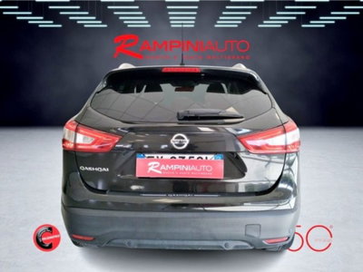 Nissan Qashqai 1.6 dCi 4WD Tekna (8)
