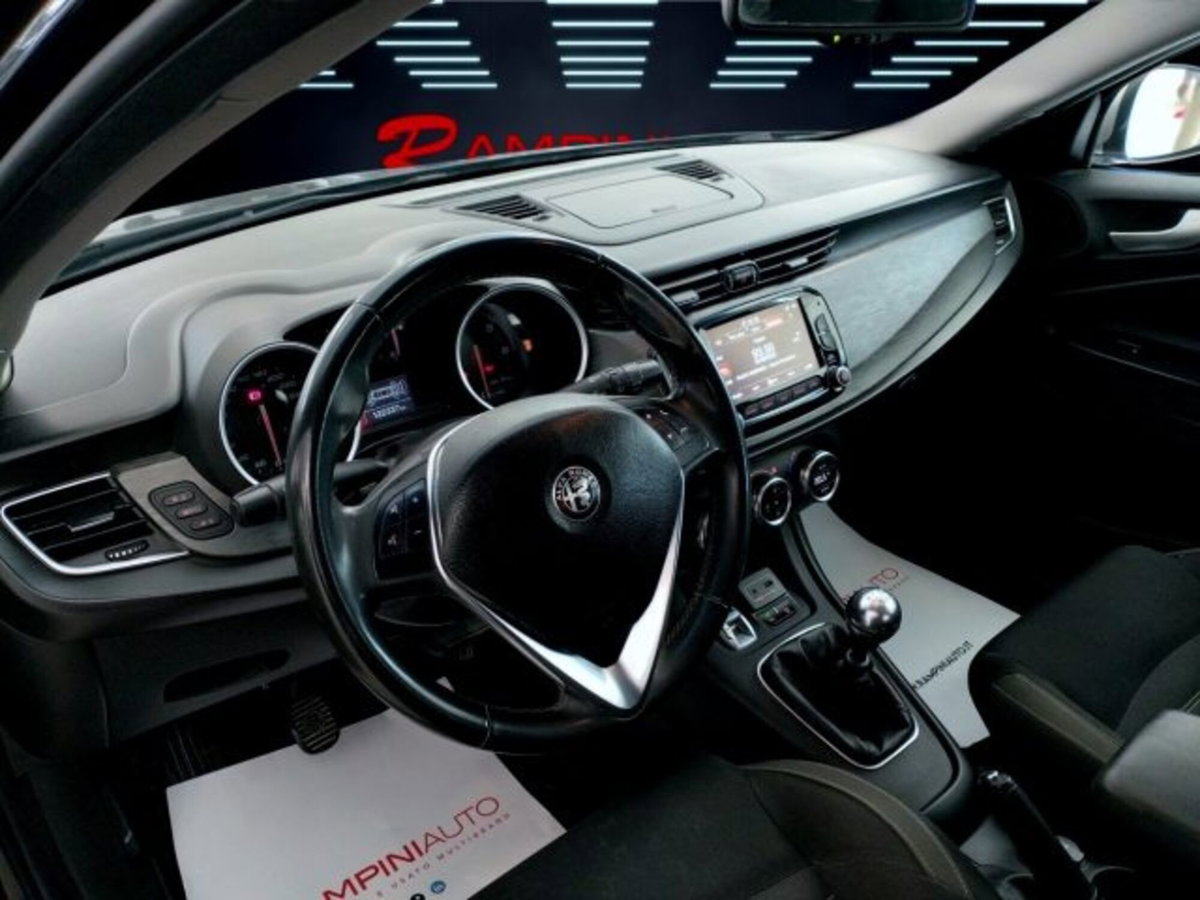 Alfa Romeo Giulietta 1.6 JTDm Super 120cv (15)