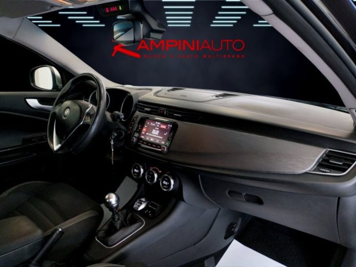 Alfa Romeo Giulietta 1.6 JTDm Super 120cv (20)