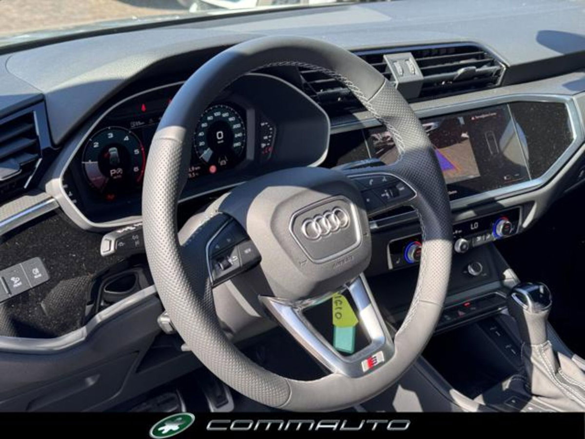 Audi Q3 Sportback 35 TDI quattro S tronic S line edition (11)