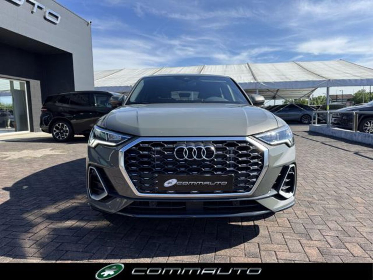 Audi Q3 Sportback 35 TDI quattro S tronic S line edition (2)