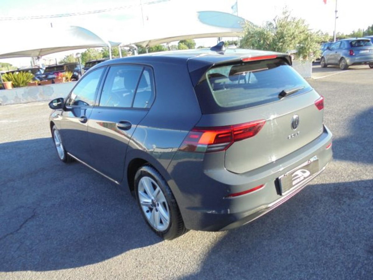 Volkswagen Golf Variant 1.0 eTSI EVO DSG Life (13)