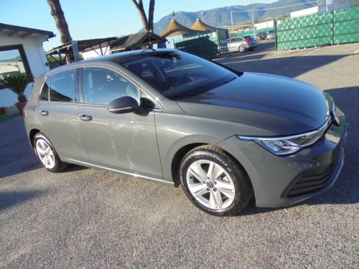 Volkswagen Golf Variant 1.0 eTSI EVO DSG Life (20)