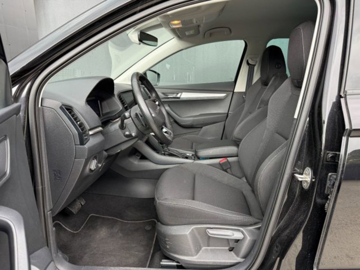 Skoda Karoq 2.0 tdi Selection 150cv dsg (4)