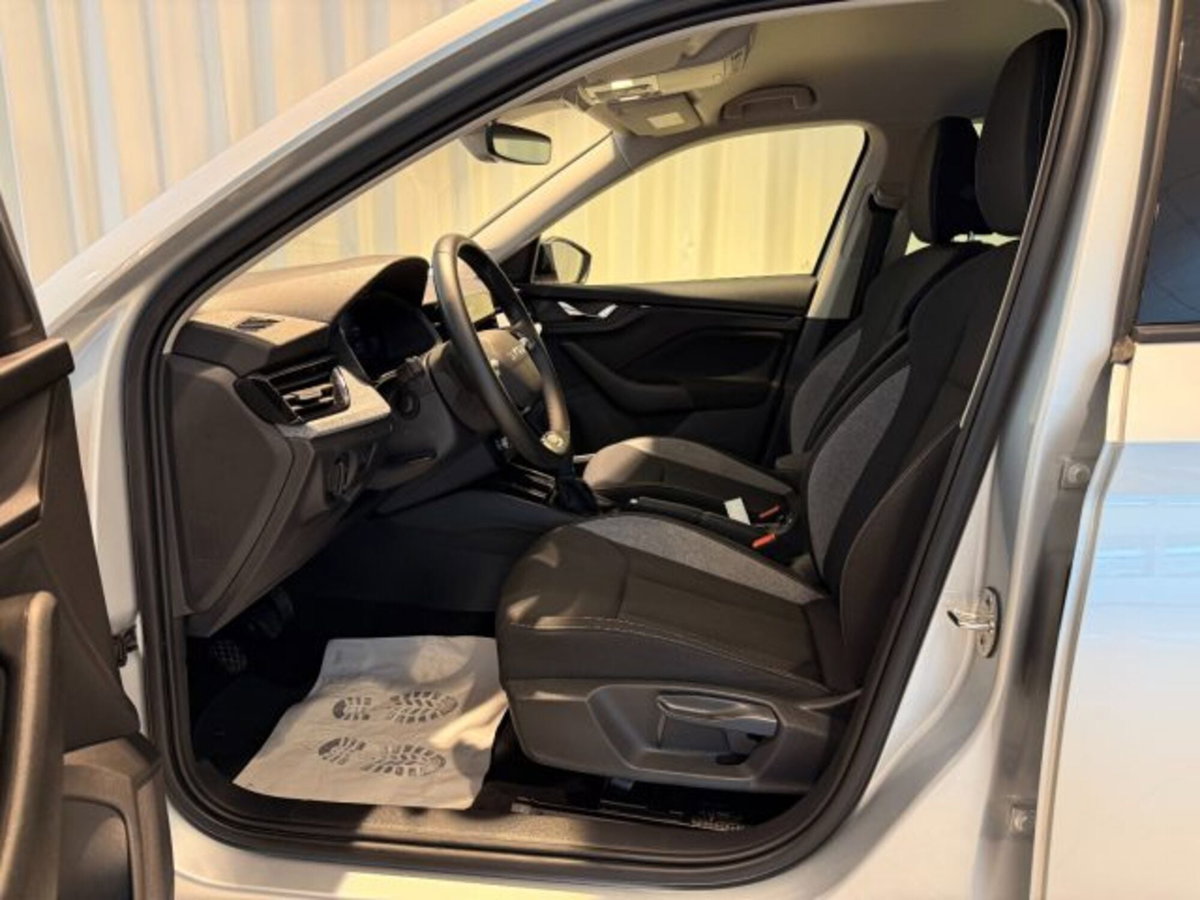 Skoda Kamiq 1.0 tsi Black Dots 95cv (4)