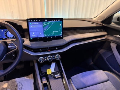 Skoda Superb Station Wagon 2.0 TDI DSG Wagon Style (8)