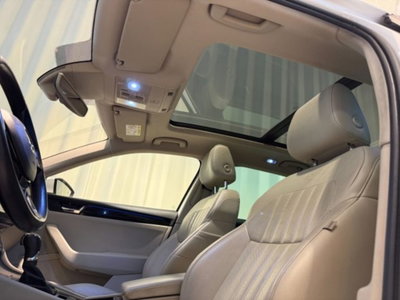 Skoda Superb Station Wagon 2.0 TSI DSG 4x4 Wagon Laurin&Klement (11)