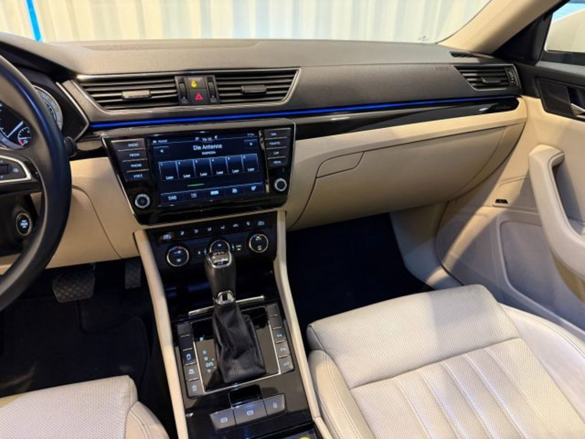 Skoda Superb Station Wagon 2.0 TSI DSG 4x4 Wagon Laurin&Klement (13)