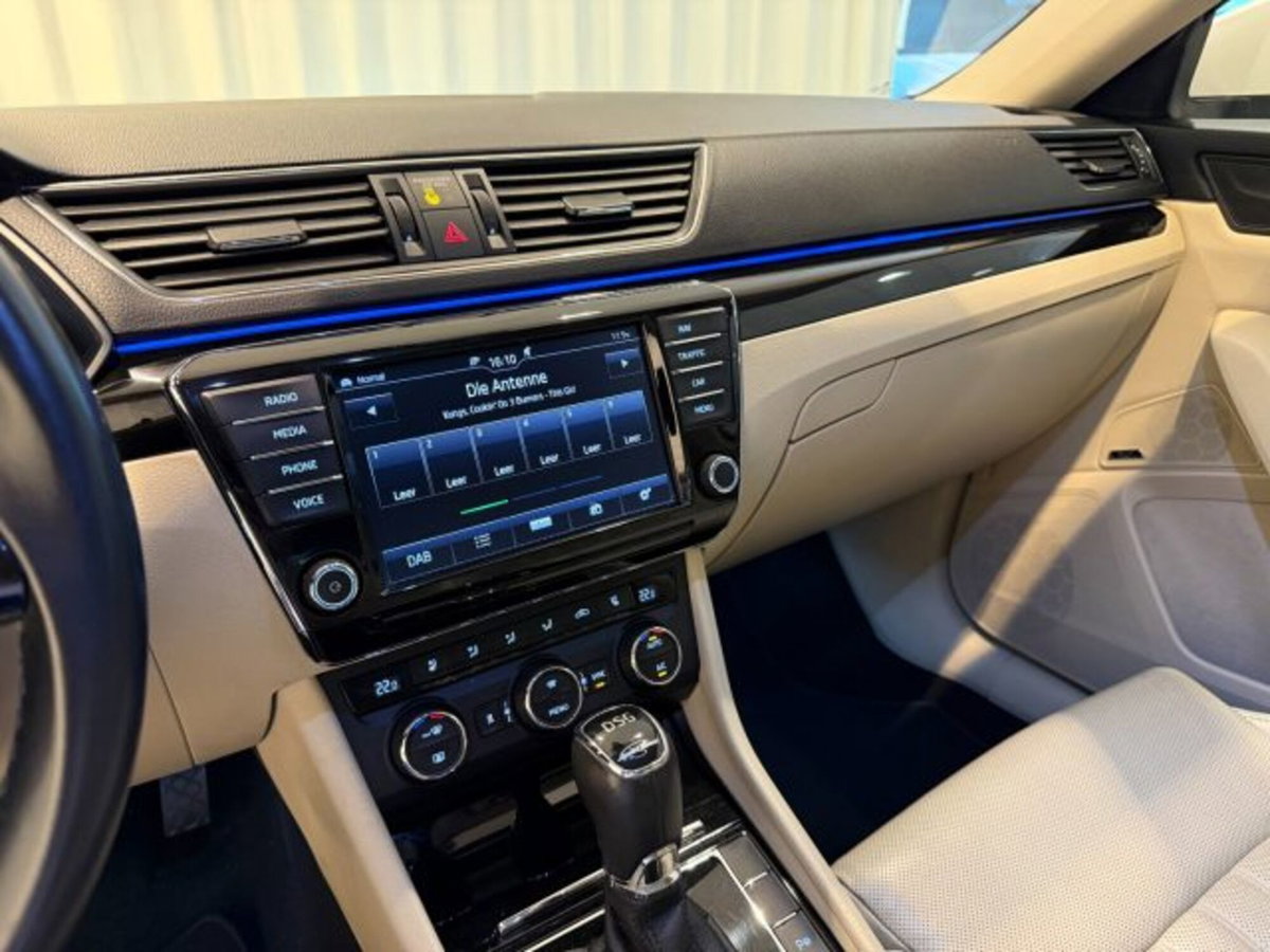 Skoda Superb Station Wagon 2.0 TSI DSG 4x4 Wagon Laurin&Klement (18)