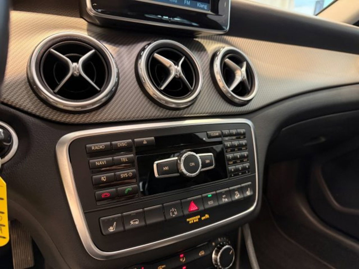 Mercedes-Benz GLA SUV 200 CDI Automatic 4Matic Executive (13)