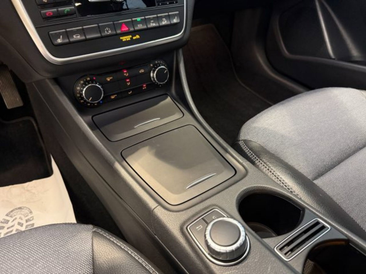 Mercedes-Benz GLA SUV 200 CDI Automatic 4Matic Executive (15)