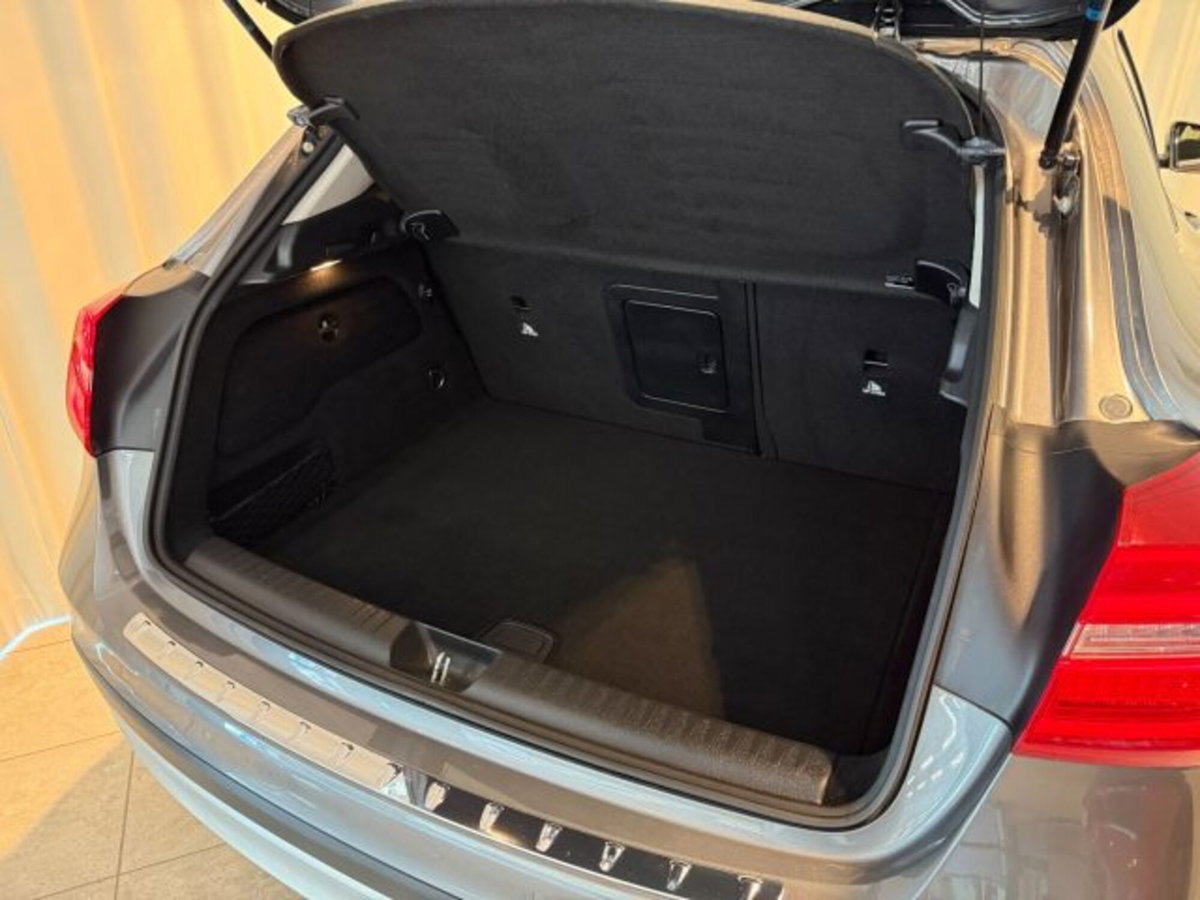 Mercedes-Benz GLA SUV 200 CDI Automatic 4Matic Executive (17)