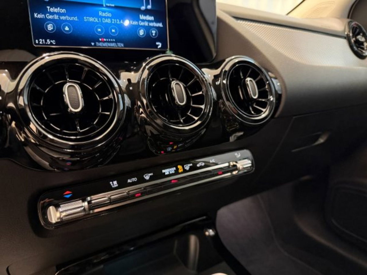 Mercedes-Benz Classe B 180 d Premium (13)