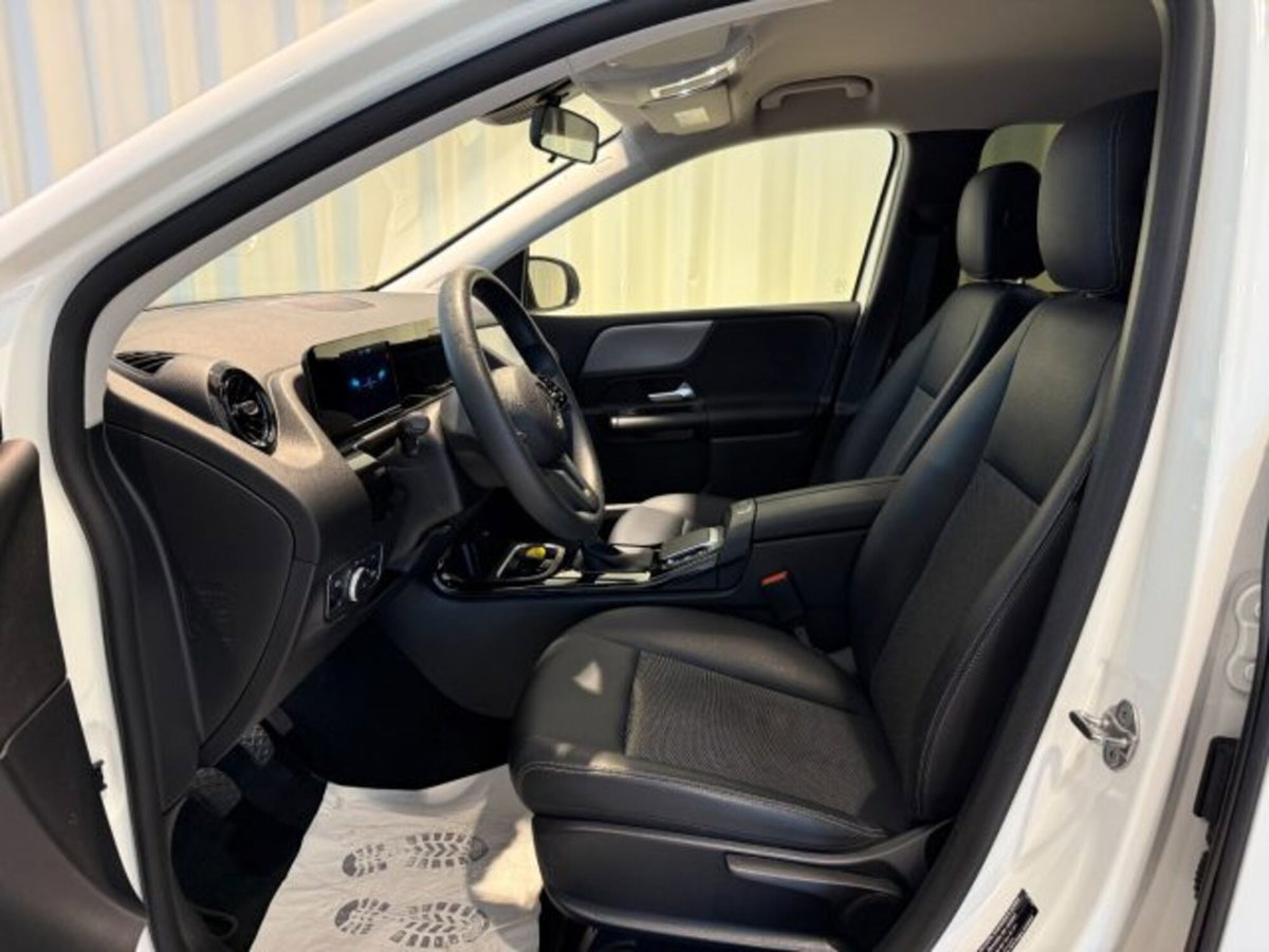 Mercedes-Benz Classe B 180 d Premium (4)