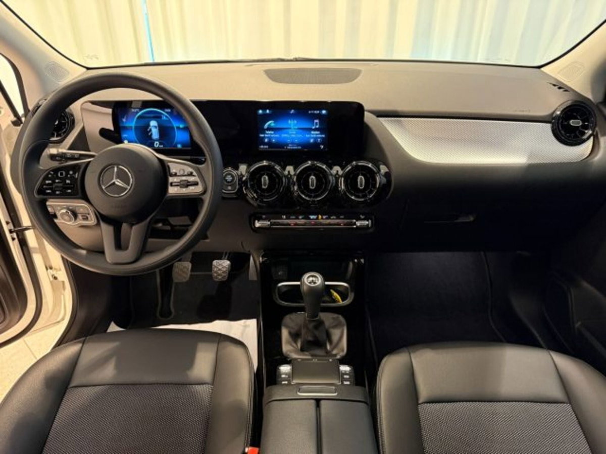 Mercedes-Benz Classe B 180 d Premium (6)