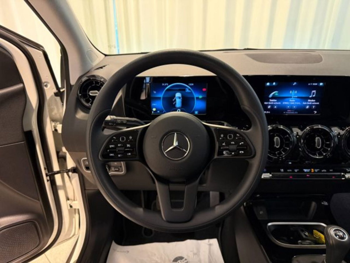 Mercedes-Benz Classe B 180 d Premium (7)