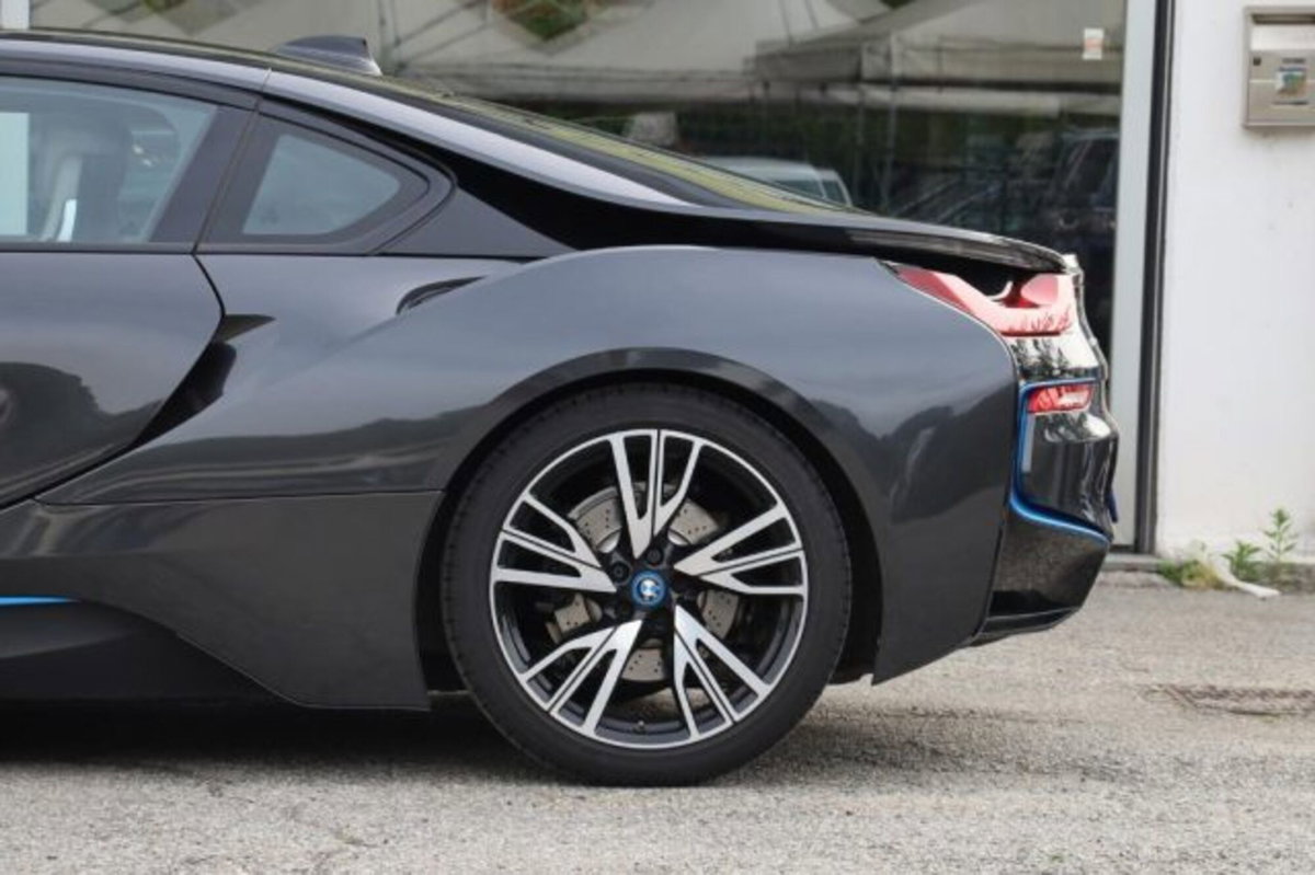 BMW i8 Coupé i8 (3)