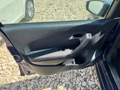 Volkswagen Polo 1.6 TDI DPF 5 porte Comfortline (7)