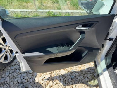 SEAT Arona 1.0 TGI Style (8)