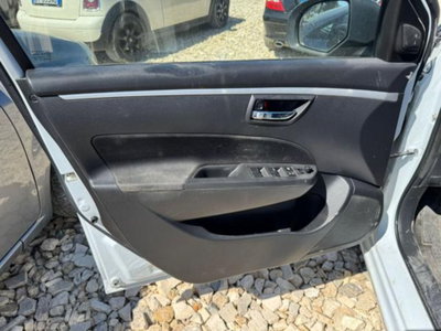 Suzuki Swift 1.3 DDiS 5 porte GL Top (8)