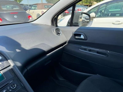 Peugeot 5008 1.6 HDi 112CV Business (11)