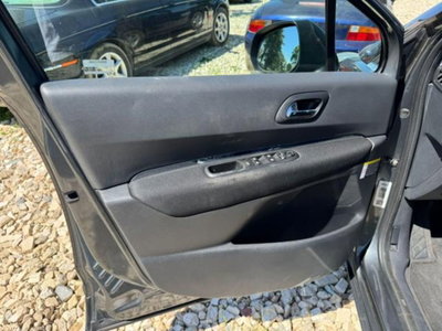 Peugeot 5008 1.6 HDi 112CV Business (8)