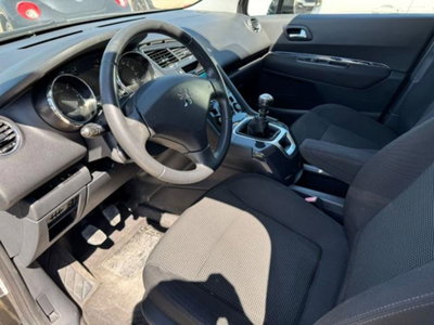 Peugeot 5008 1.6 HDi 112CV Business (9)