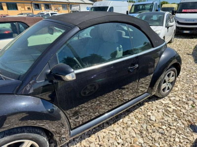 Volkswagen New Beetle Cabrio TDI 105CV (2)