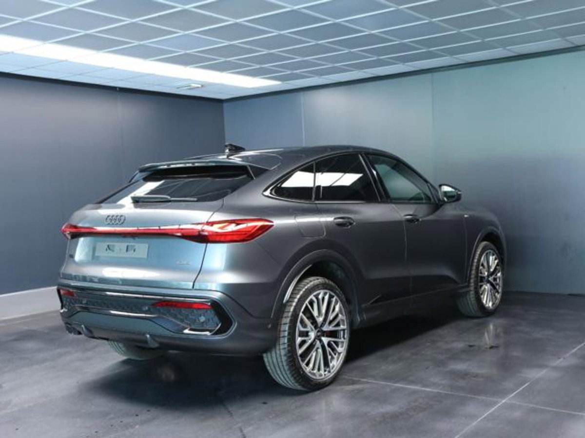 Audi Q5 Sportback 2.0 tdi mhev+ Launch Edition S line quattro 204cv s-tronic (3)
