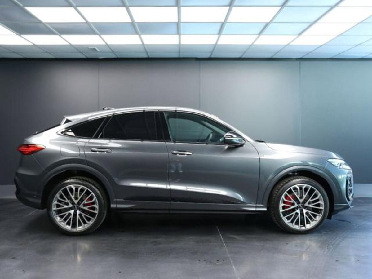 Audi Q5 Sportback 2.0 tdi mhev+ Launch Edition S line quattro 204cv s-tronic (6)