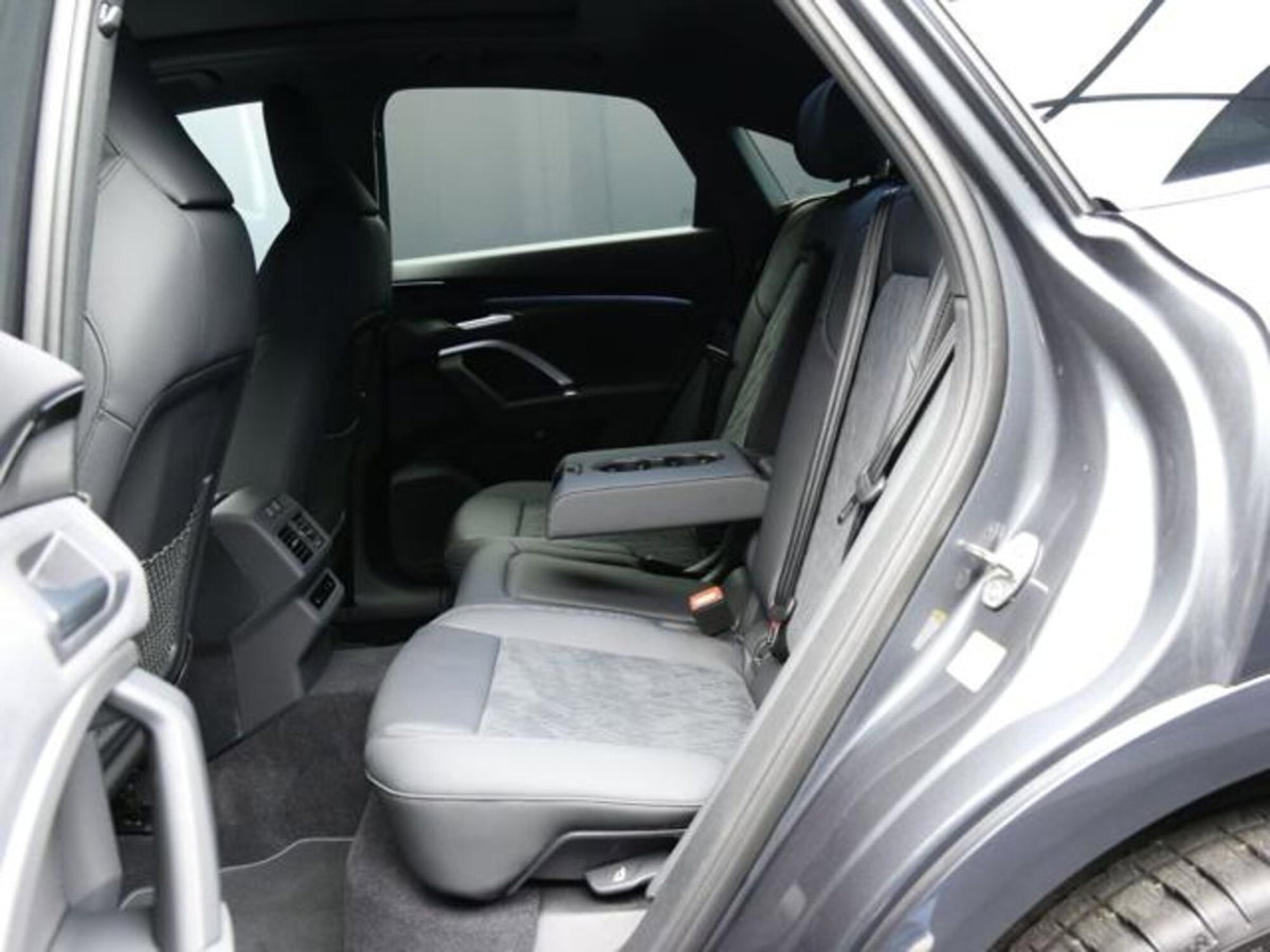 Audi Q5 Sportback 2.0 tdi mhev+ Launch Edition S line quattro 204cv s-tronic (8)