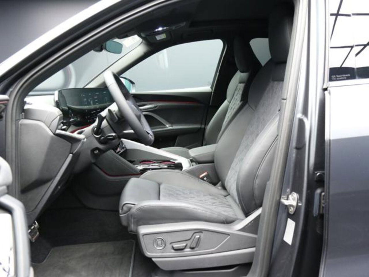 Audi Q5 Sportback 2.0 tdi mhev+ Launch Edition S line quattro 204cv s-tronic (9)