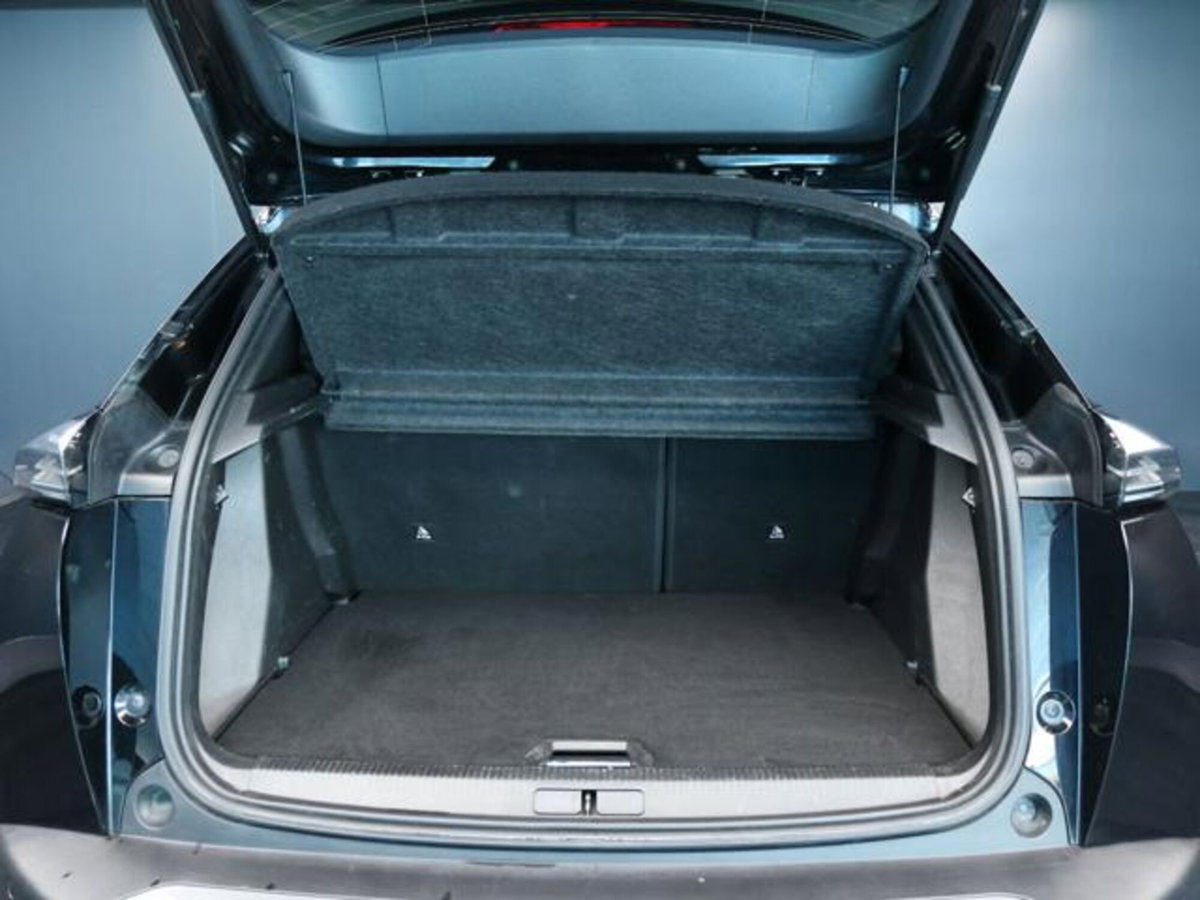 Peugeot 2008 PureTech 130 S&S EAT8 Allure Pack (7)