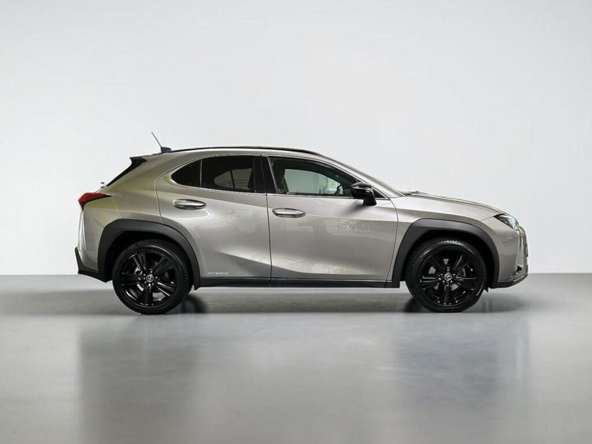 Lexus UX Hybrid 4WD Midnight (5)