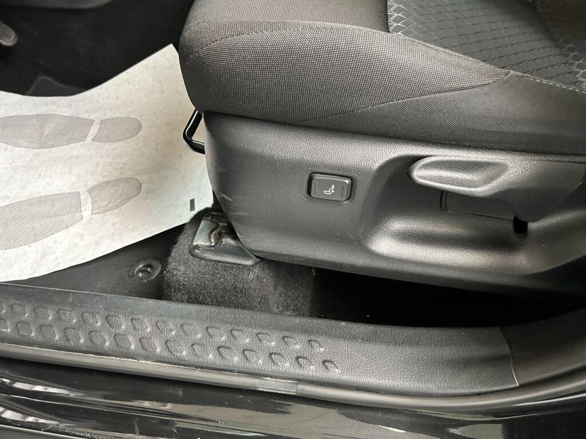 Toyota Toyota C-HR 1.8 Hybrid E-CVT Trend (8)